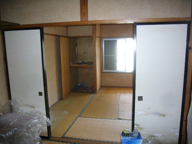 和室を洋室に改修の施工前の状態の写真